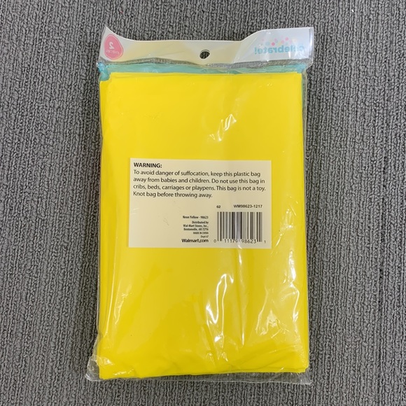Value 2 Pack Way To Celebrate Plastic Round Table Covers Neon Yellow 84 inch New - Picture 8 of 9